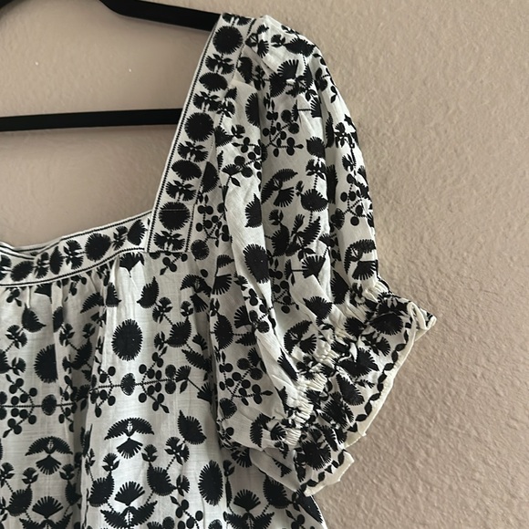 Max Studio Black & White Floral Peasant Top Puff Sleeve Boho Blouse - Picture 3 of 10